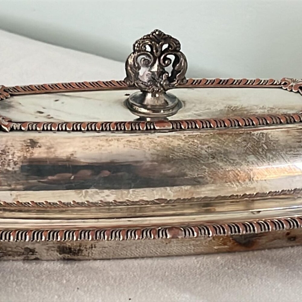 Vintage MCM HOME DECORATORS INC. Lidded 8" Butter Dish Silver plate w/glass inse
